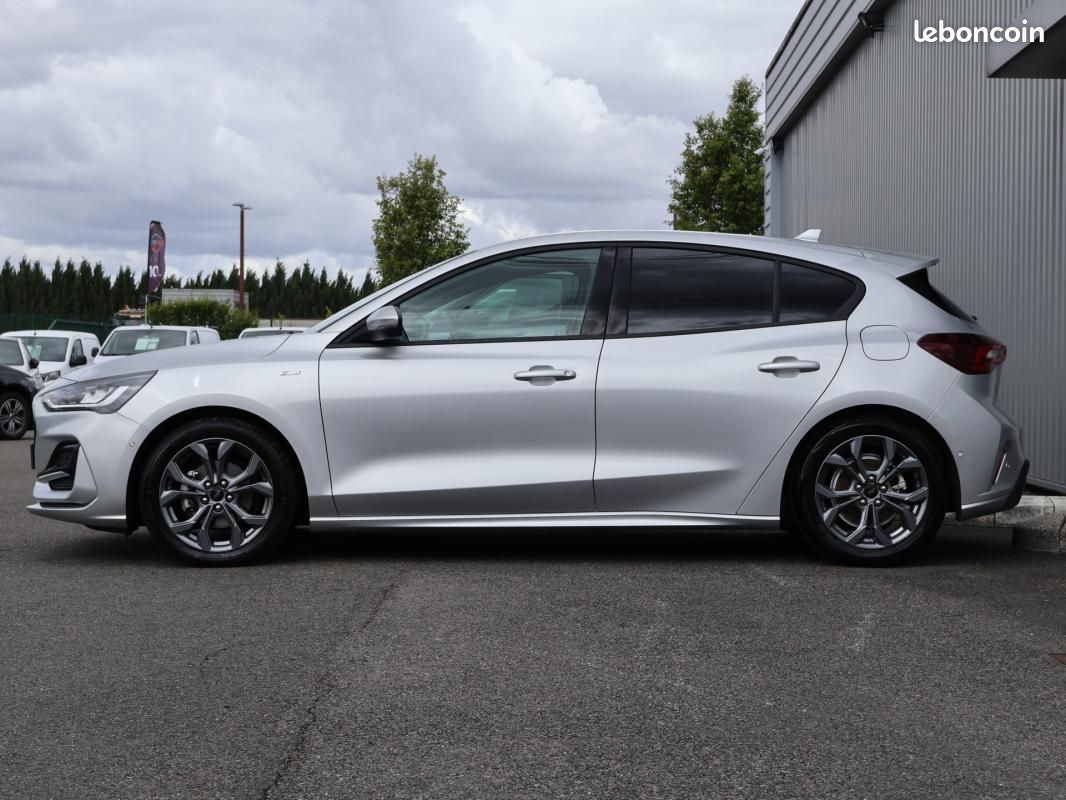 Ford Focus 1.0 EcoBoost 155 S&S mHEV Powershift ST-Line X (image 3)