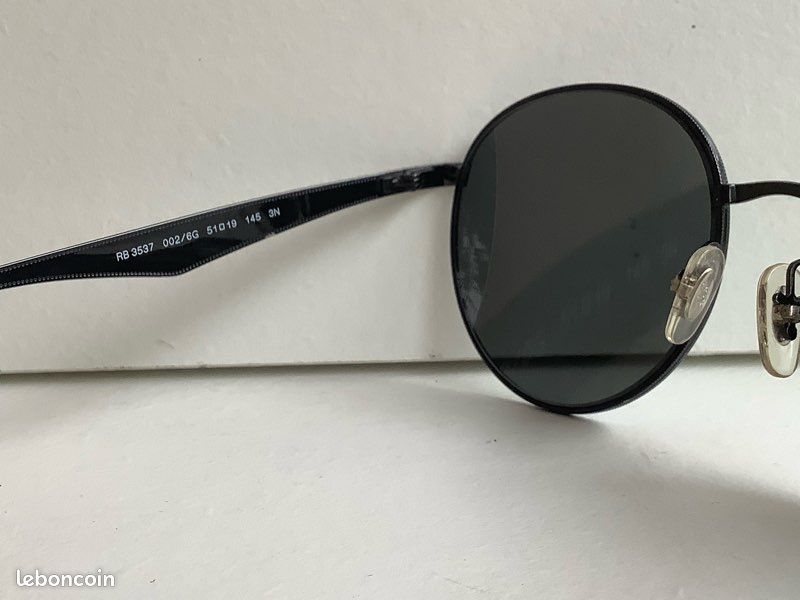 Ray-Ban RB3537 modèle 002/6G Noir Intense Accessoires Bagagerie