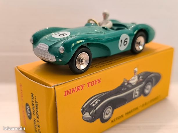 Premium AI Image | Tshirt design of Aston Martin DB 3