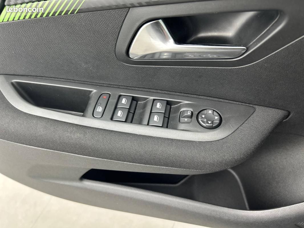 Peugeot 208 PureTech 75 S&S BVM5 - Active (image 18)