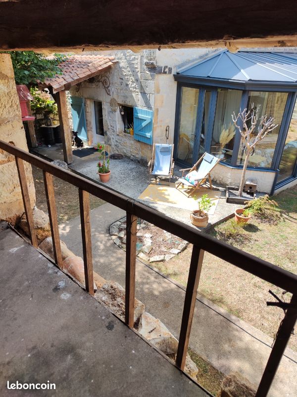 Maison 5 pièces 177 m² · à Chazelles · 177 m² · 235 000 €