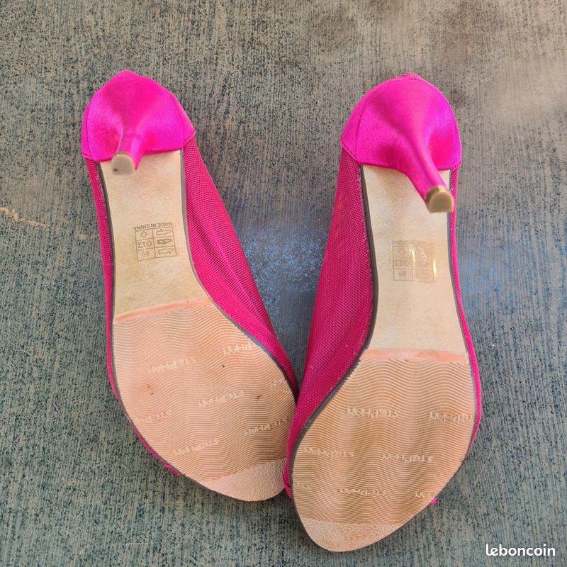 Chaussures fuchsia transparentes (image 4)
