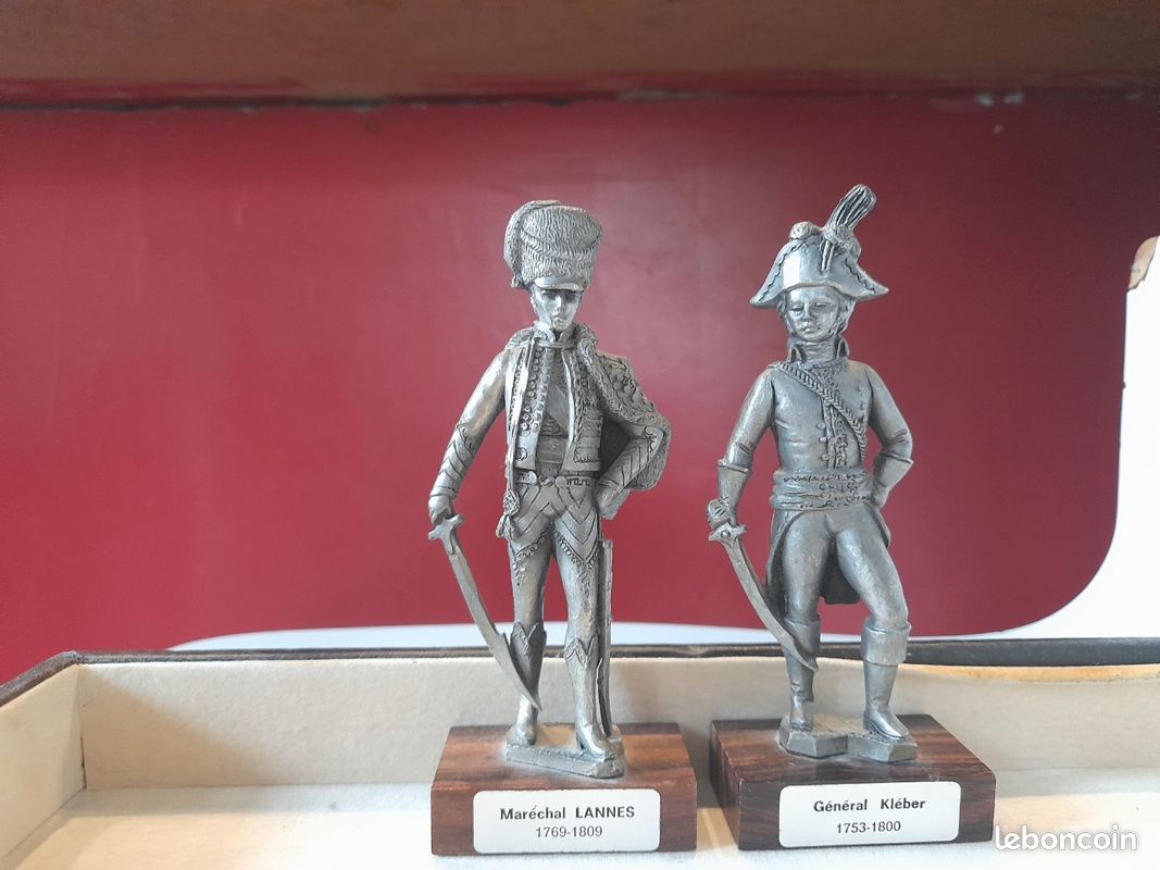 Plats d'étain soldats guerre 14-18 poilus jouets - Soldats et figurines