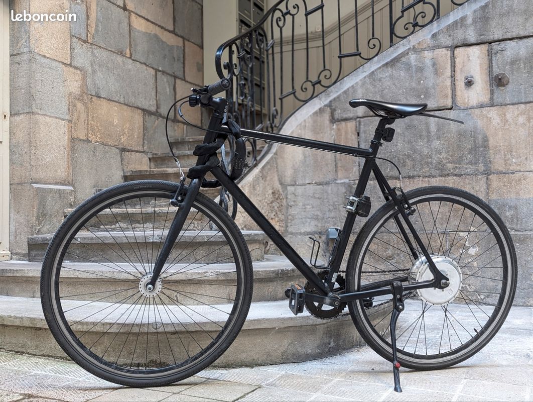 Vélo électrique élégant et léger (image 10)