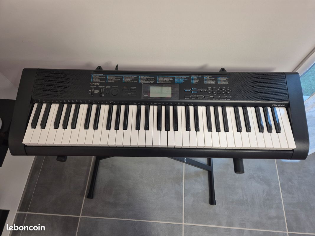 Piano Casio CTK-1200 (image 1)