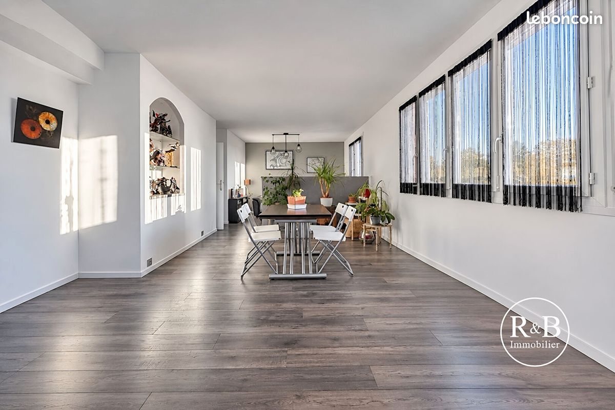 Appartement 5 pièces 82 m² · aux Clayes-sous-Bois · 82 m² · 215 000 €