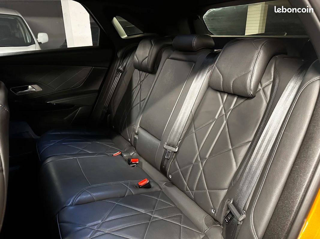 DS DS7 CROSSBACK BlueHDi 180 EAT8 RIVOLI 16580 (image 13)