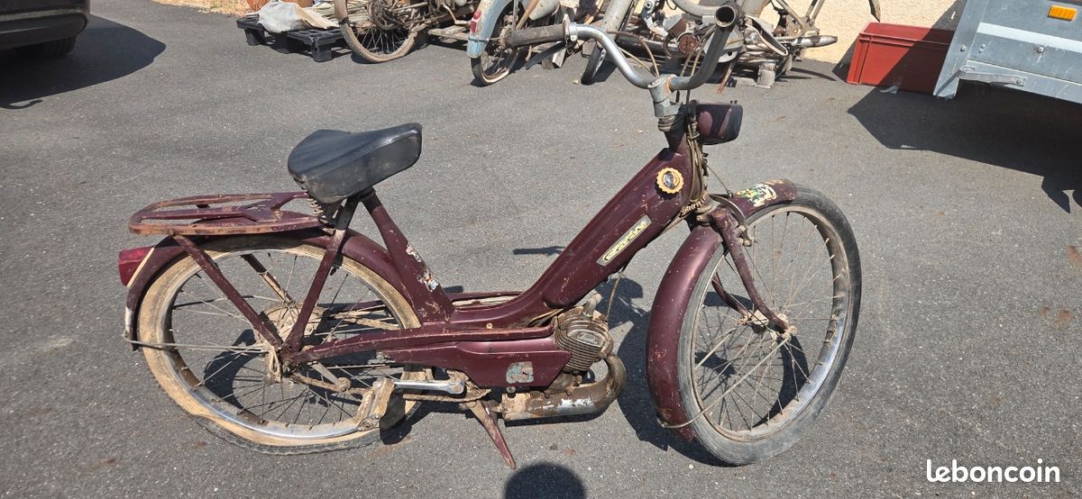 Mobylette motobecane cady sortie de grange complète (image 1)