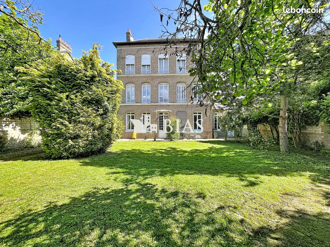 Maison 7 pièces 209 m² · à Elbeuf · 209 m² · 265 000 €
