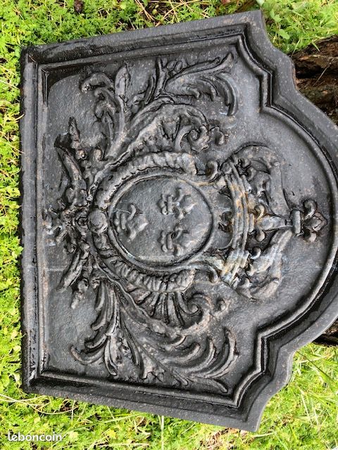 Plaque cheminée en fonte (image 1)