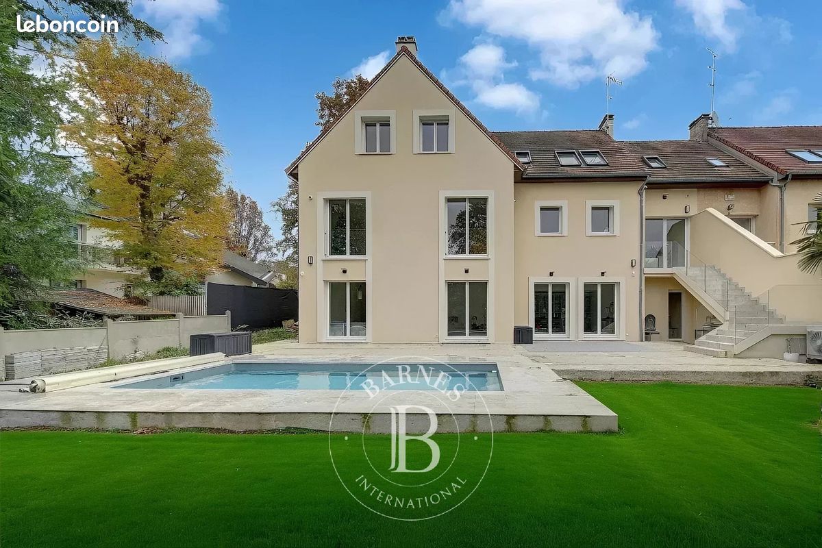 Maison 10 pièces 330 m² · à Le Chesnay-Rocquencourt · 330 m² · 1 990 000 €