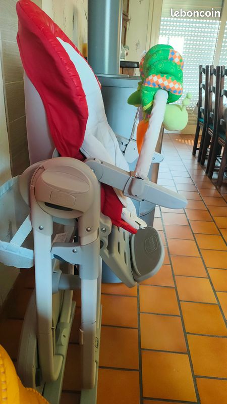 Chaise haute (image 2)