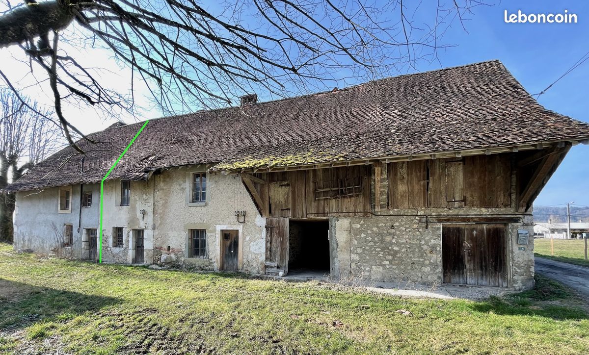 Maison 6 pièces 150 m² · à Saint-Laurent-du-Pont · 150 m² · 110 000 €