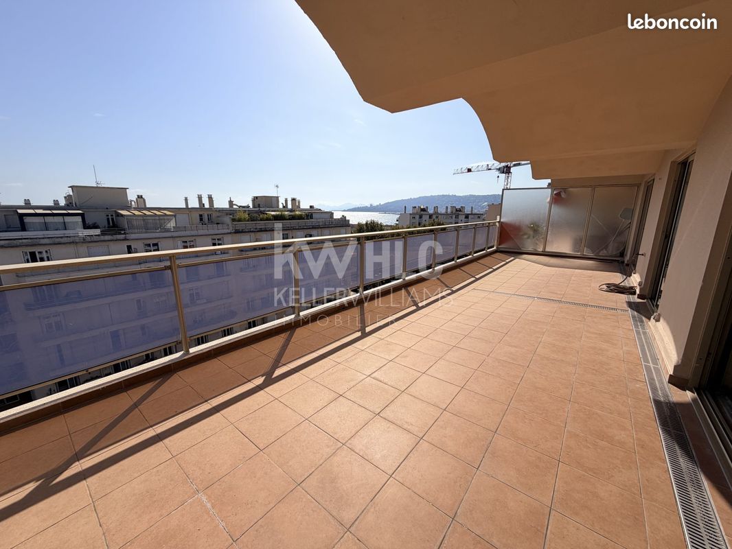 Appartement 2 pièces 49 m² · à Antibes · 49 m² · 370 000 €