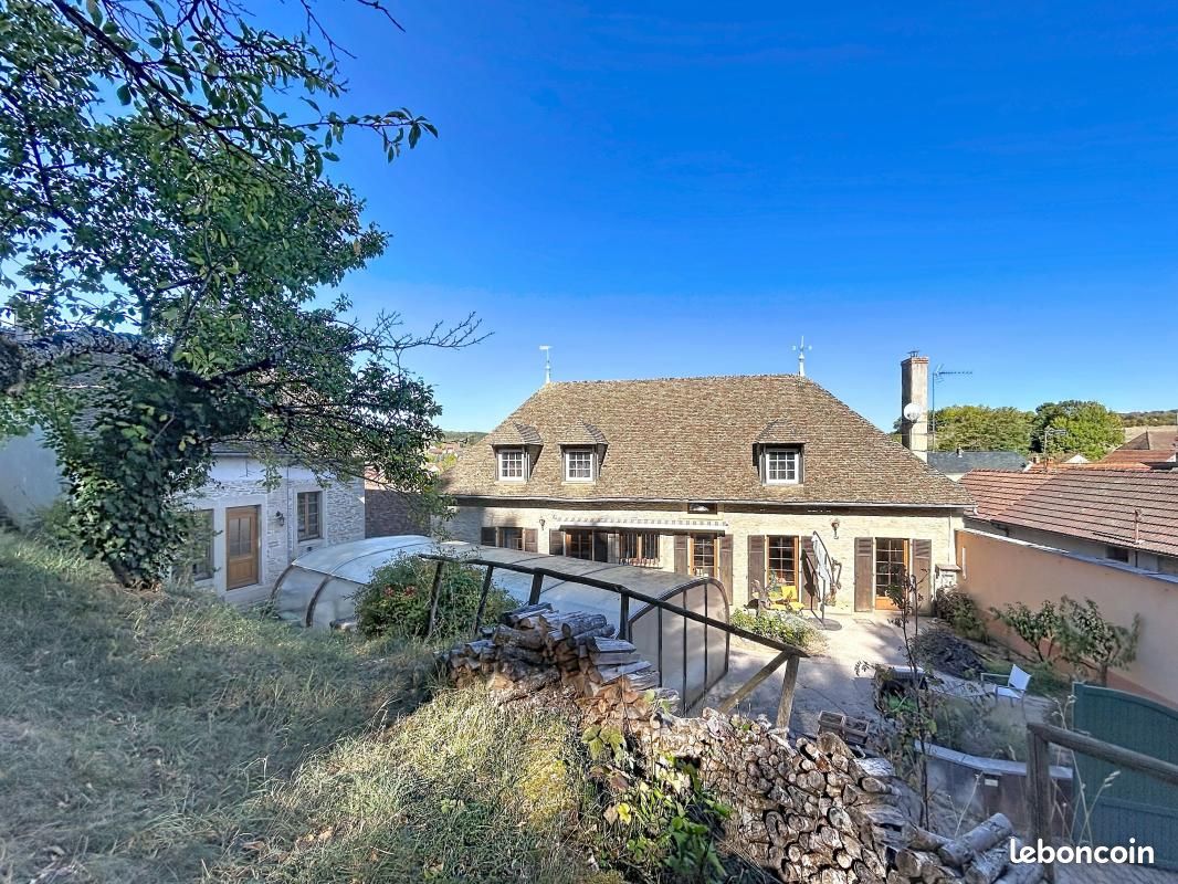 Maison 5 pièces 233 m² · à Villers-la-Faye · 233 m² · 627 000 €