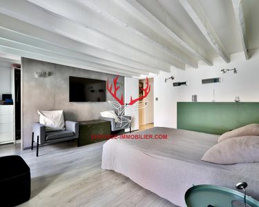 Maison 980 000 € - 350 m²