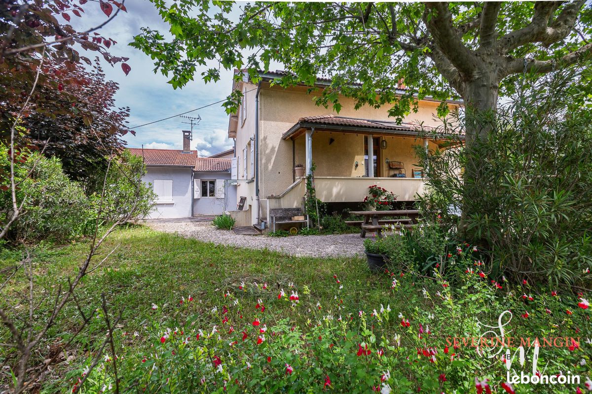 Maison 9 pièces 203 m² · à Bourg-de-Péage · 203 m² · 390 000 €