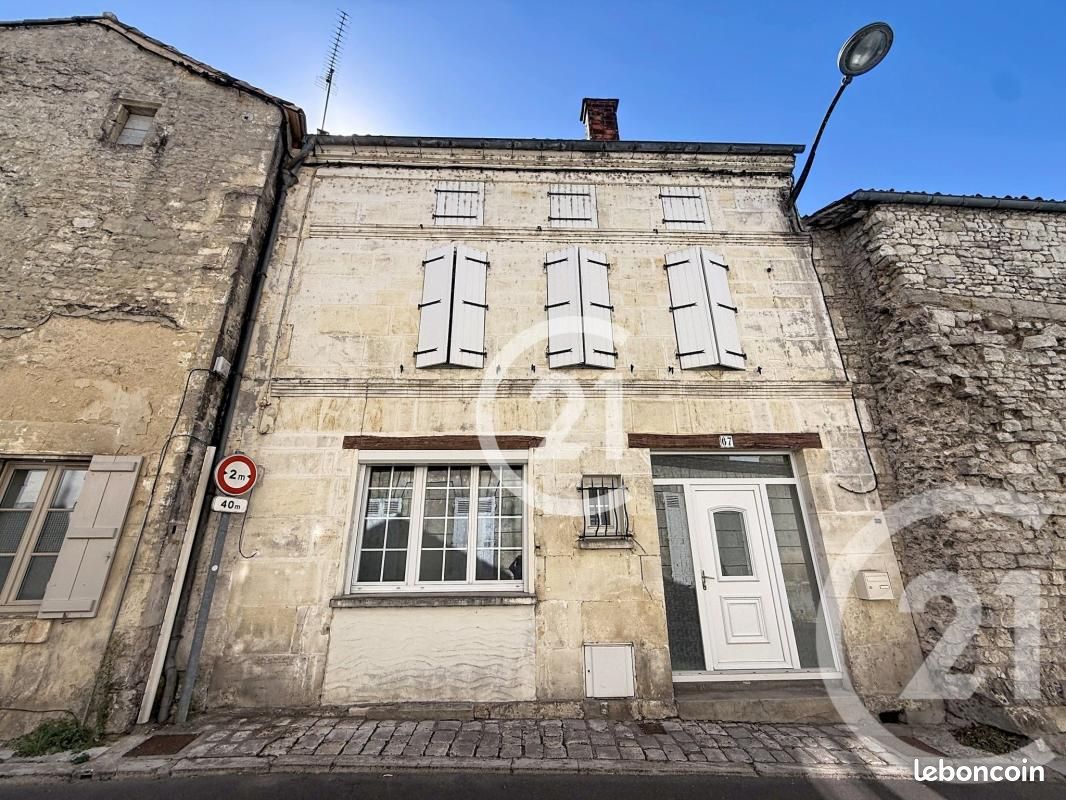 Maison 4 pièces 74 m² · à Jarnac · 74 m² · 129 000 €