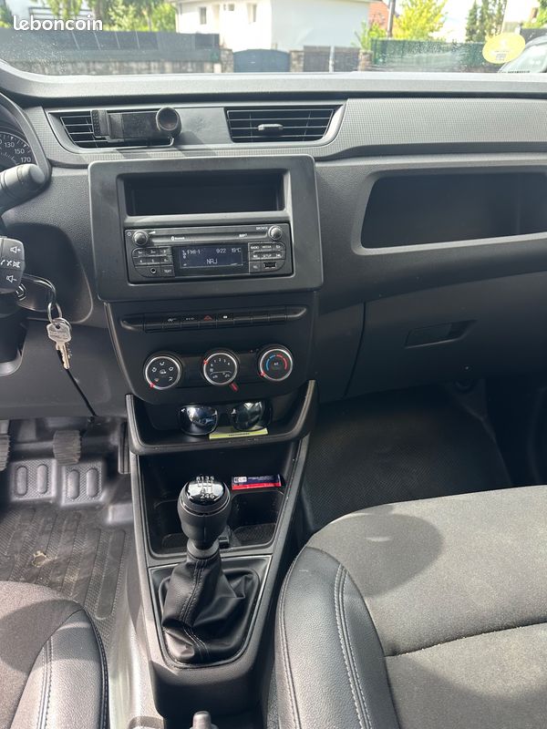 RENAULT KANGOO EXPRESS 1.5 BLUEDCI 95CH CONFORt (image 22)