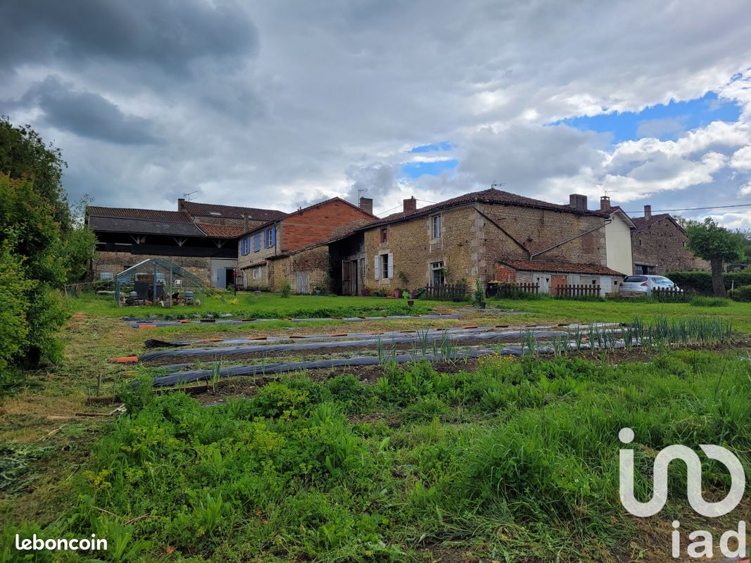 Maison 11 pièces 270 m² - Chatain 86250 (image principale 11)
