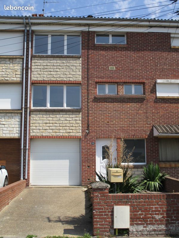Maison 4 pièces 94 m² · à Hazebrouck · 94 m² · 800 €