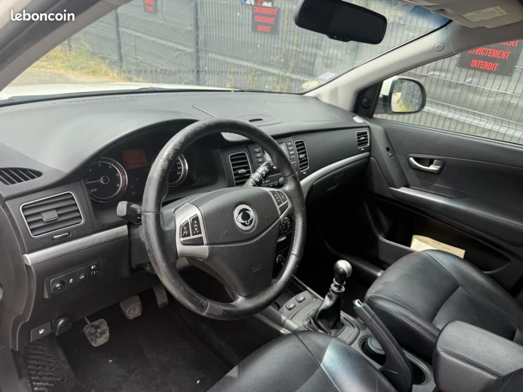 Ssangyong Korando 2.0 TD 175cv 200 e-XDI 2WD Luxe (image 10)