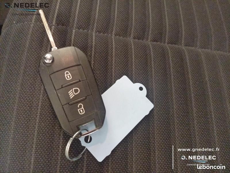 Peugeot 208 1.2 75ch S&S Active Pack (image 14)