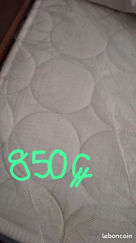 Je vends un ́lit, meuble, cocotte, armoir et autres (image 11)