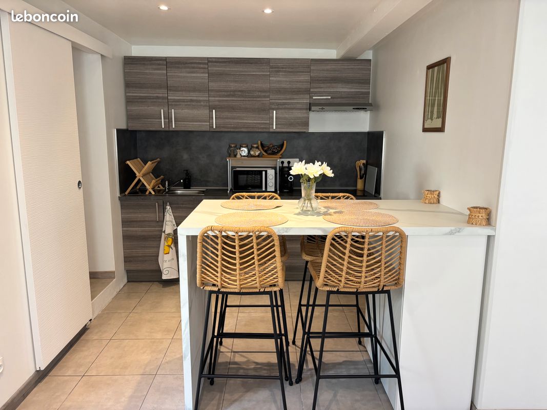 Appartement 2 pièces 45 m² · à Saint-Mandrier-sur-Mer · 45 m² · 810 €