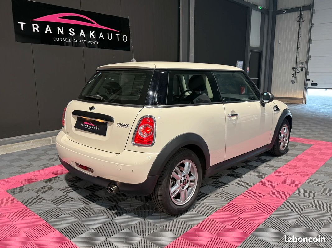Mini COOPER (R56) LCI One 1.6 i 16V 98 CV + CLIM AUTO + PHARES AUTO (image 7)