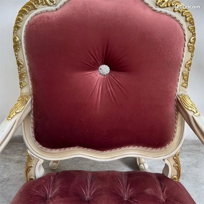 Paire De Fauteuils Louis XVI - Rouge Blanc Doré - Capitonné Velours - Royal Art Meubles