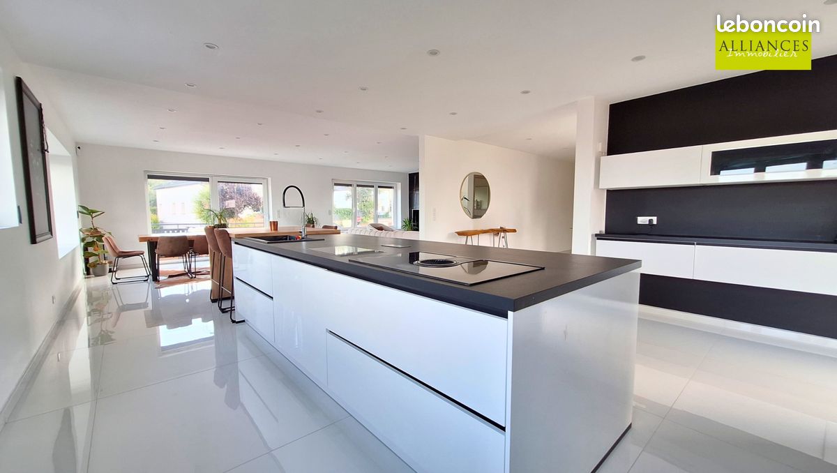 Maison 8 pièces 216 m² · à Morschwiller-le-Bas · 216 m² · 598 000 €