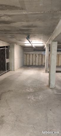 Place parking souterrain sécurisé