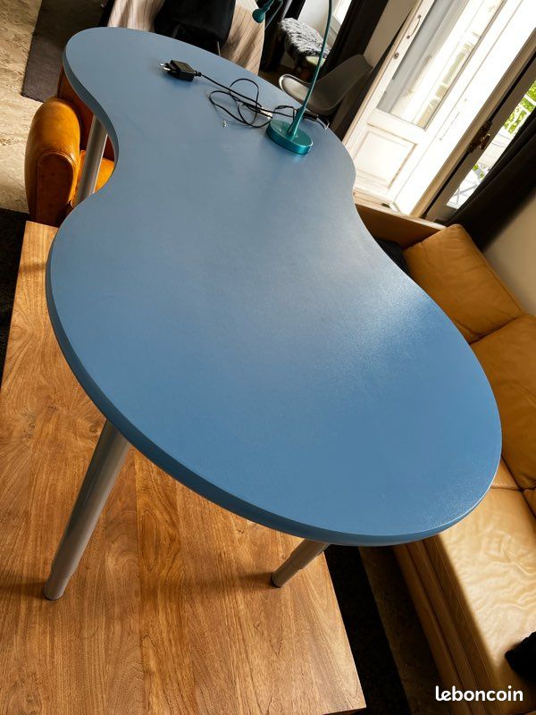 IKÉA BUREAU TABLE Cacahuette Plateau blanc et pieds rouges en très bon état ! EUR 60,00