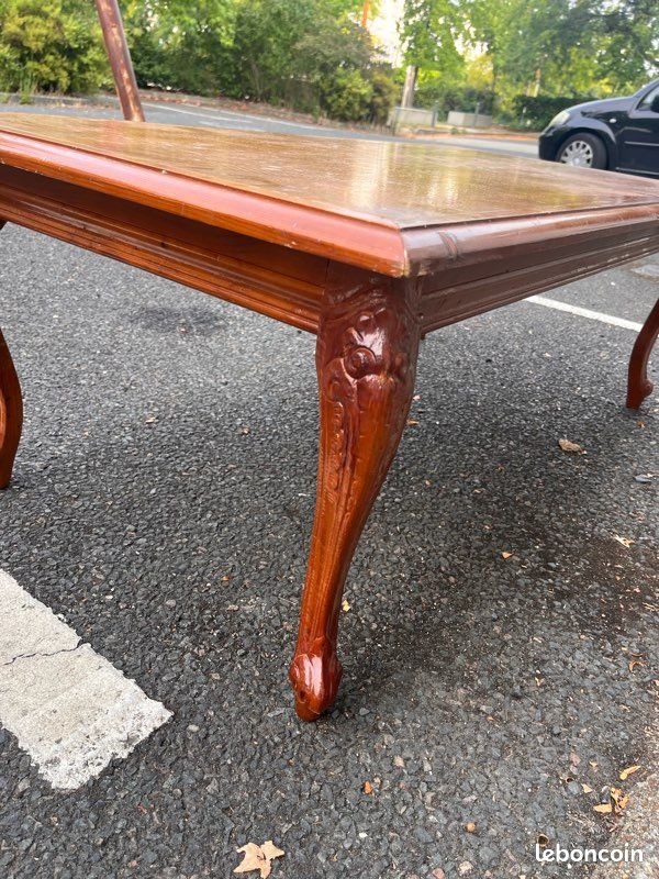 Table (image 1)