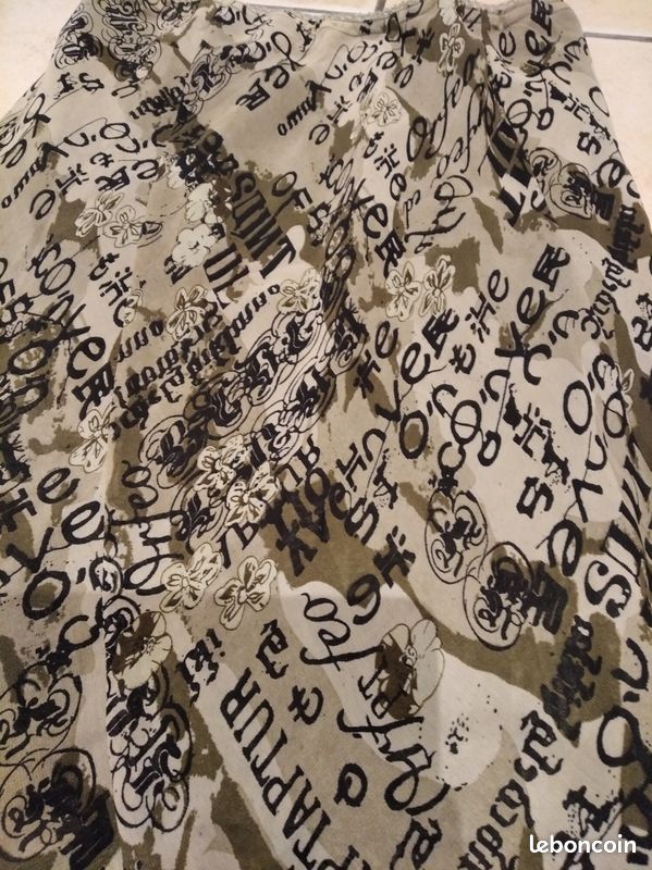 Une jolie jupe longue neuve taille L (image 2)