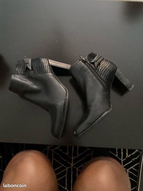 Bottines Talon haut noir de la marque Fugitive (image 1)