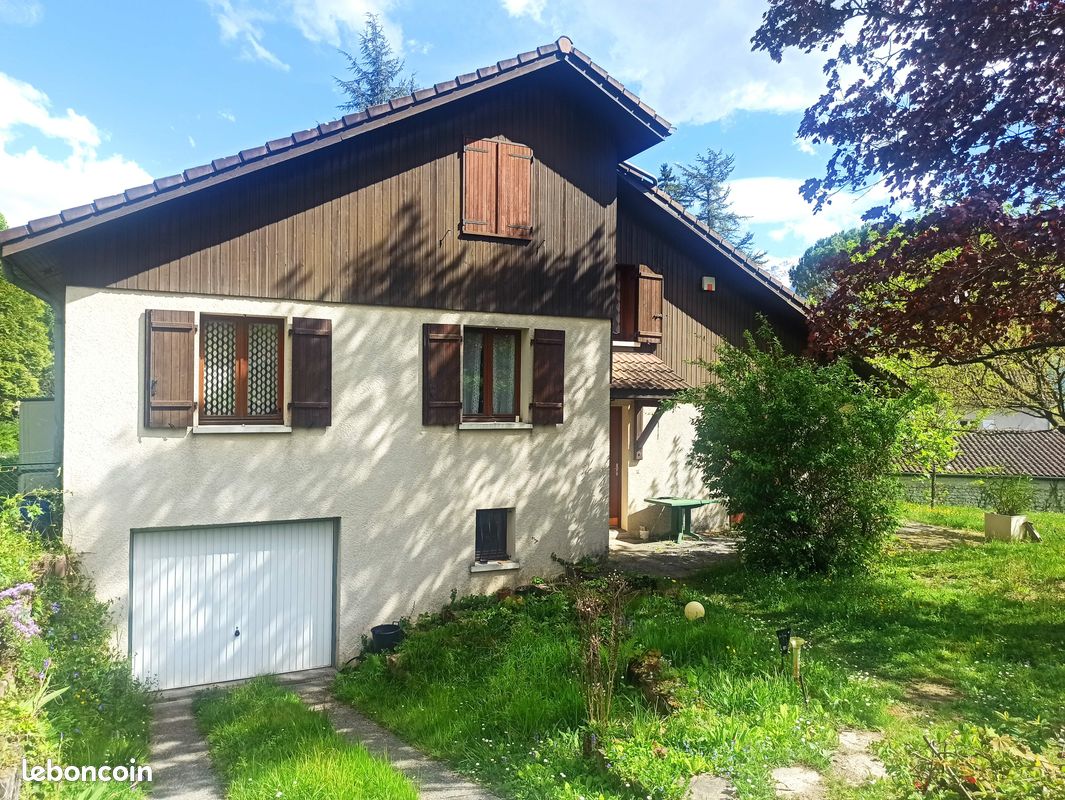 Maison 8 pièces 156 m² · à Saint-Ismier · 156 m² · 560 000 €