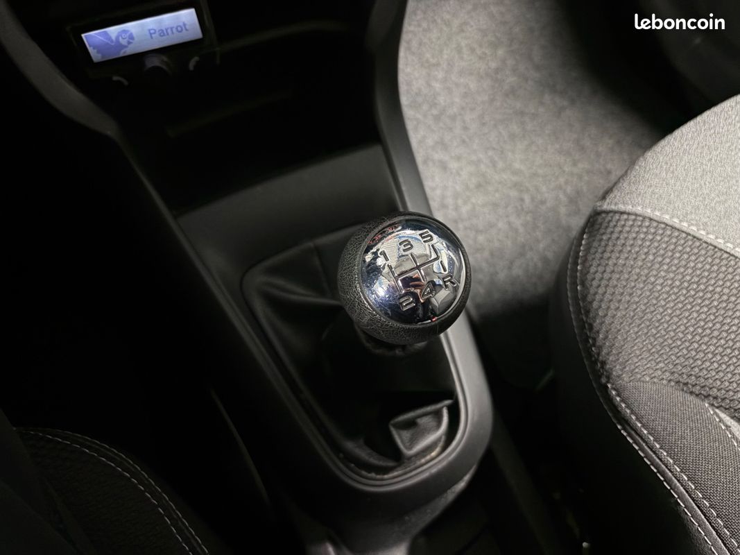Citroën C3 1.6 HDi 92 Tendance confort (image 14)