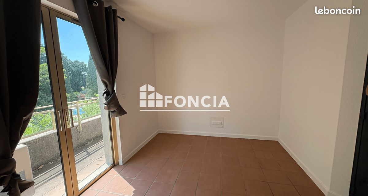Appartement 1 pièce 21 m² · à Sainte-Cécile-les-Vignes · 21 m² · 440 €