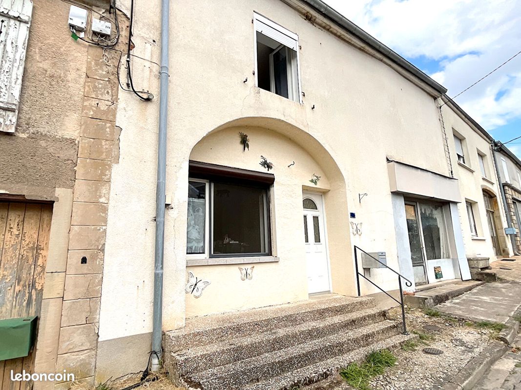 Maison 4 pièces 123 m² · à Passavant-la-Rochère · 123 m² · 76 000 €