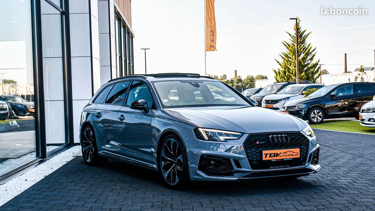 Audi RS4 2.9 V6 TFSI 450 CH NARDO BLACK RS DESIGN TOIT PANO MATRIX BAM CAM HIFI B&O NAPPA HUD FULL OPTIONS  — SEULEMENT 27 000 KM  PROCHE DU NEUF (image 3)