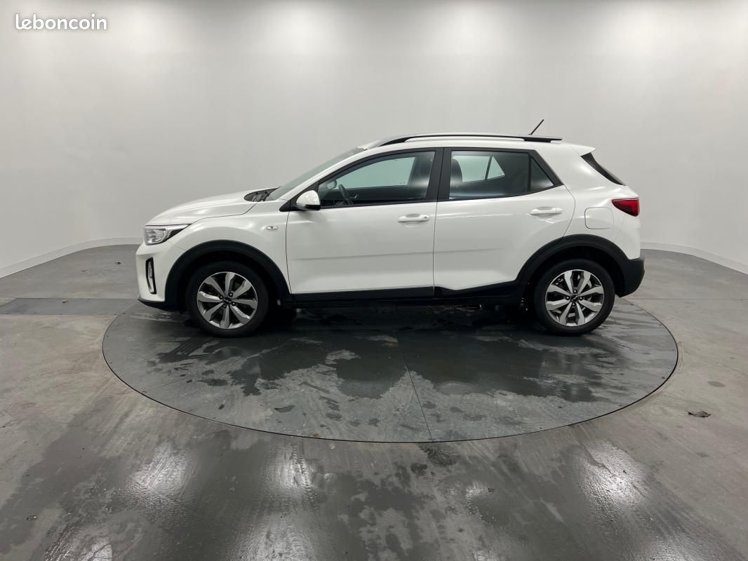 Kia Stonic 1.0 T-GDi 100 ch MHEV DCT7 Active (image 2)