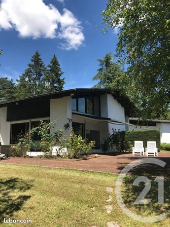 Maison 7 pièces 274 m²