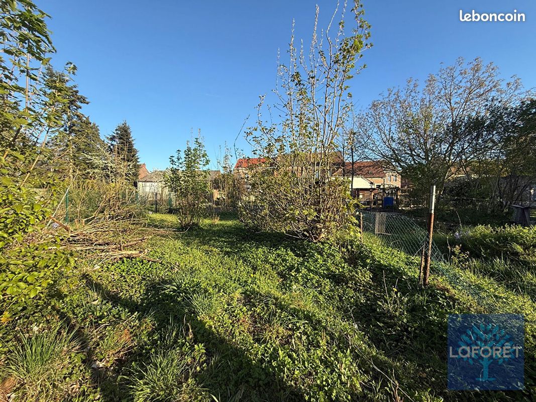 Terrain 360 m² · à Saint-Saulve · 360 m² · 45 000 €