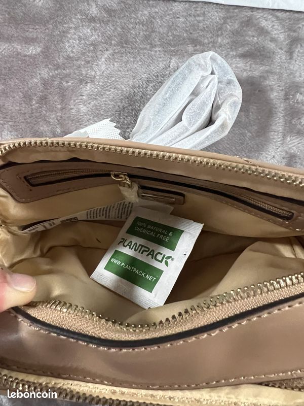 Sac Guess Alais Crossbody top zip | Taupe | Neuf avec étiquette (image 7)