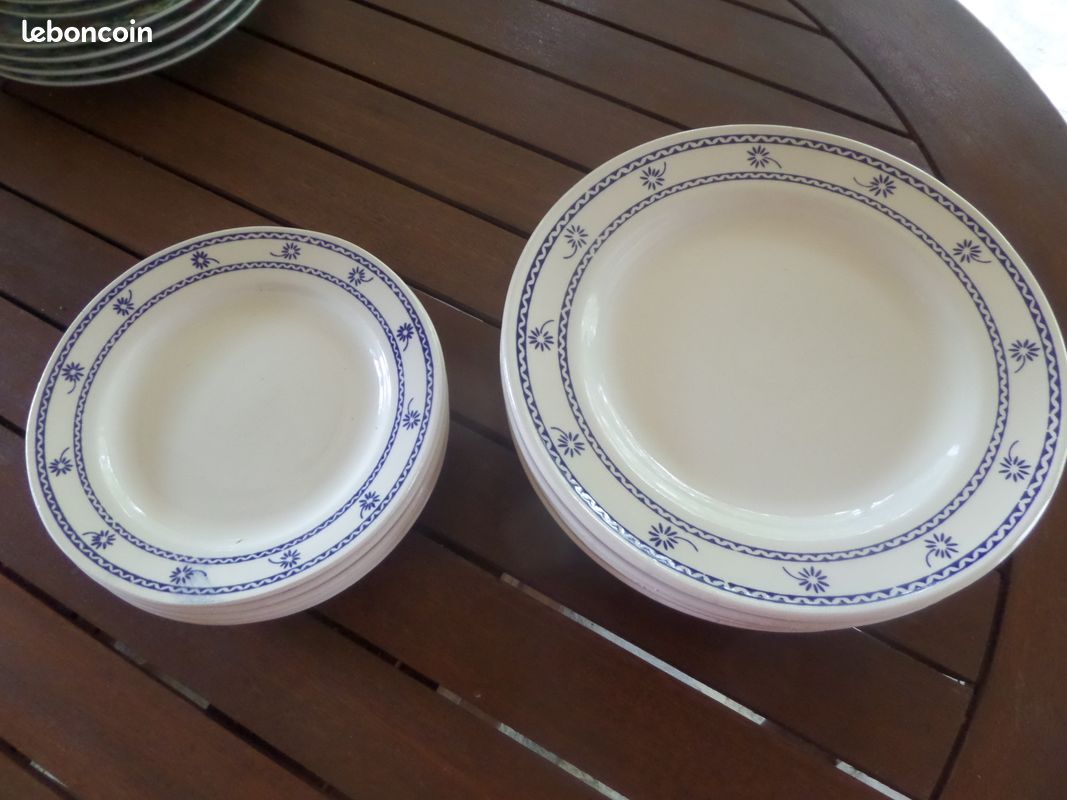 Lot 4 assiettes plates et 6 assiettes dessert (image 2)