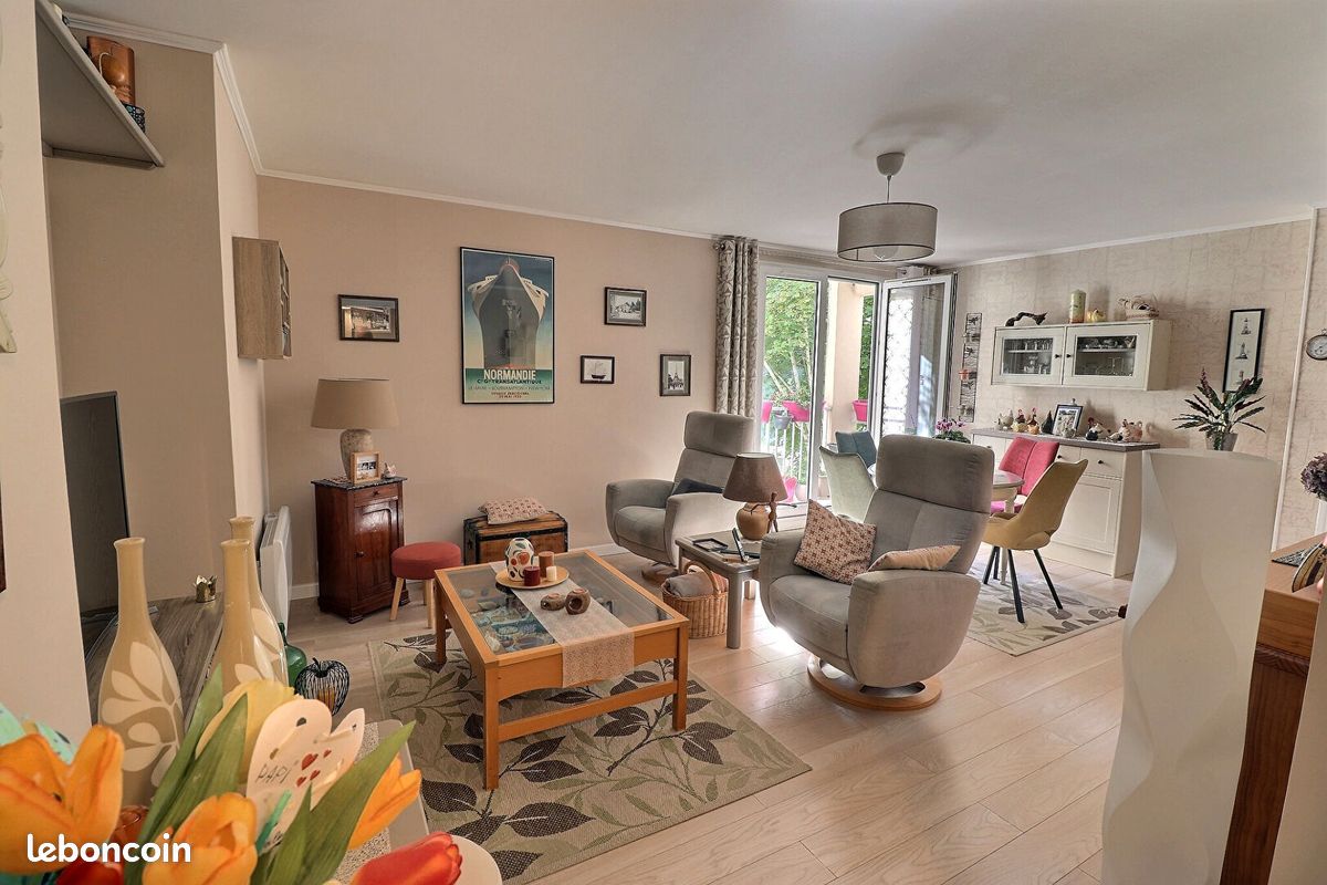 Appartement 4 pièces 77 m² · à Saint-Germain-en-Laye · 77 m² · 378 000 €