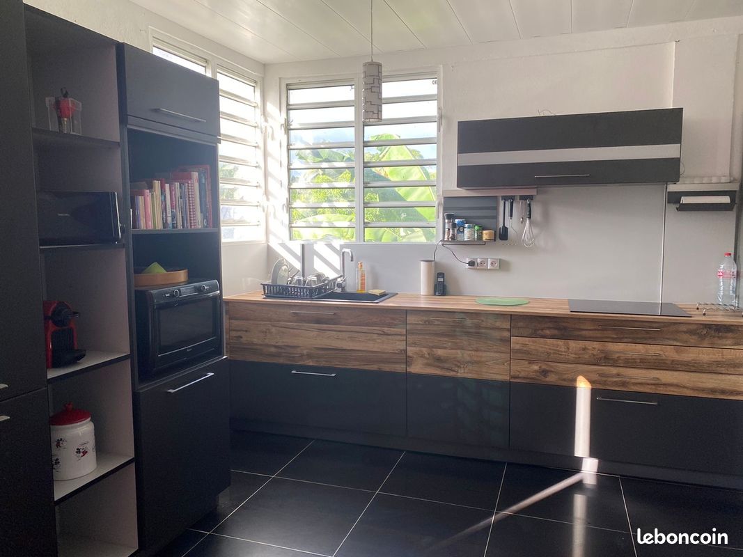 Maison 6 pièces 155 m² · à Le Gosier · 155 m² · 280 000 €