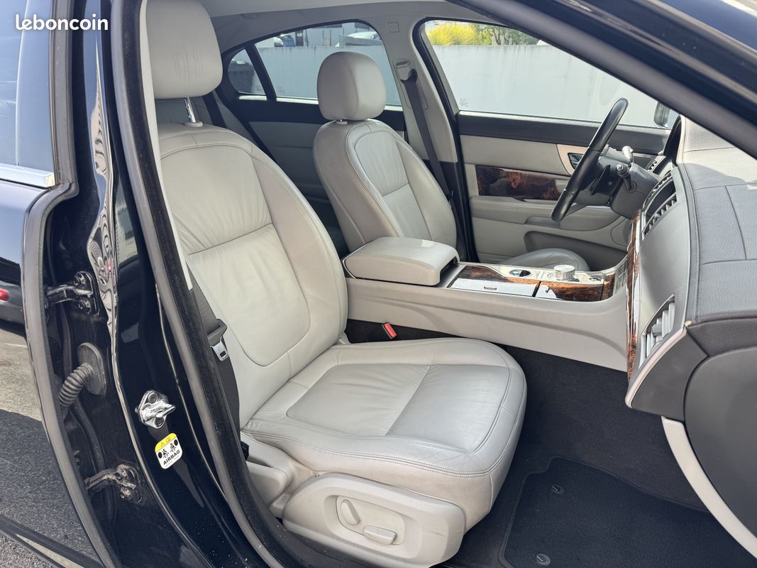 JAGUAR XF 2.7D Bi-Turbo Luxe - Historique complet (image 13)